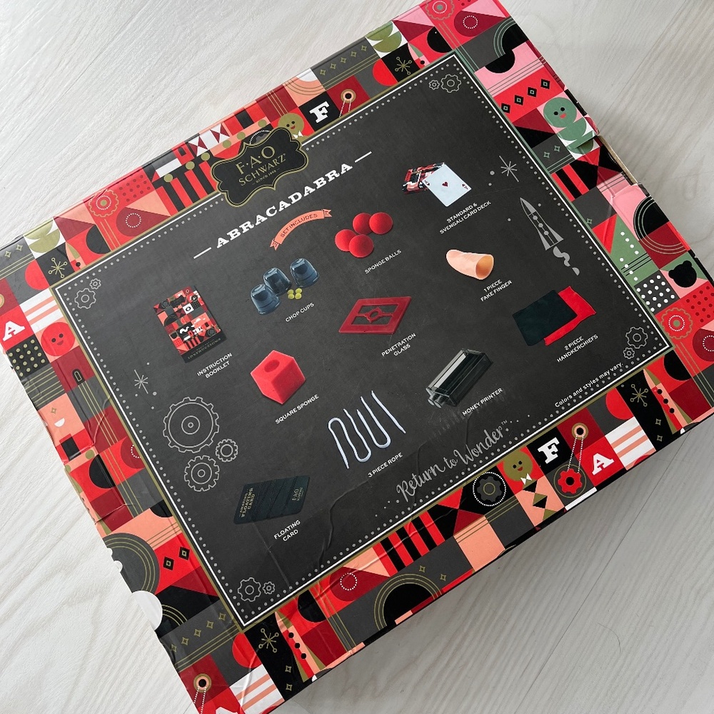FAO Schwarz Ultimate Magic Set Perform 300 Different Spectacular Tricks